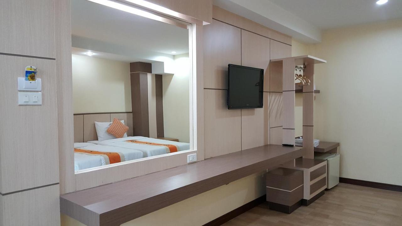 Kaen Nakorn Hotel Кхон Каен Екстериор снимка